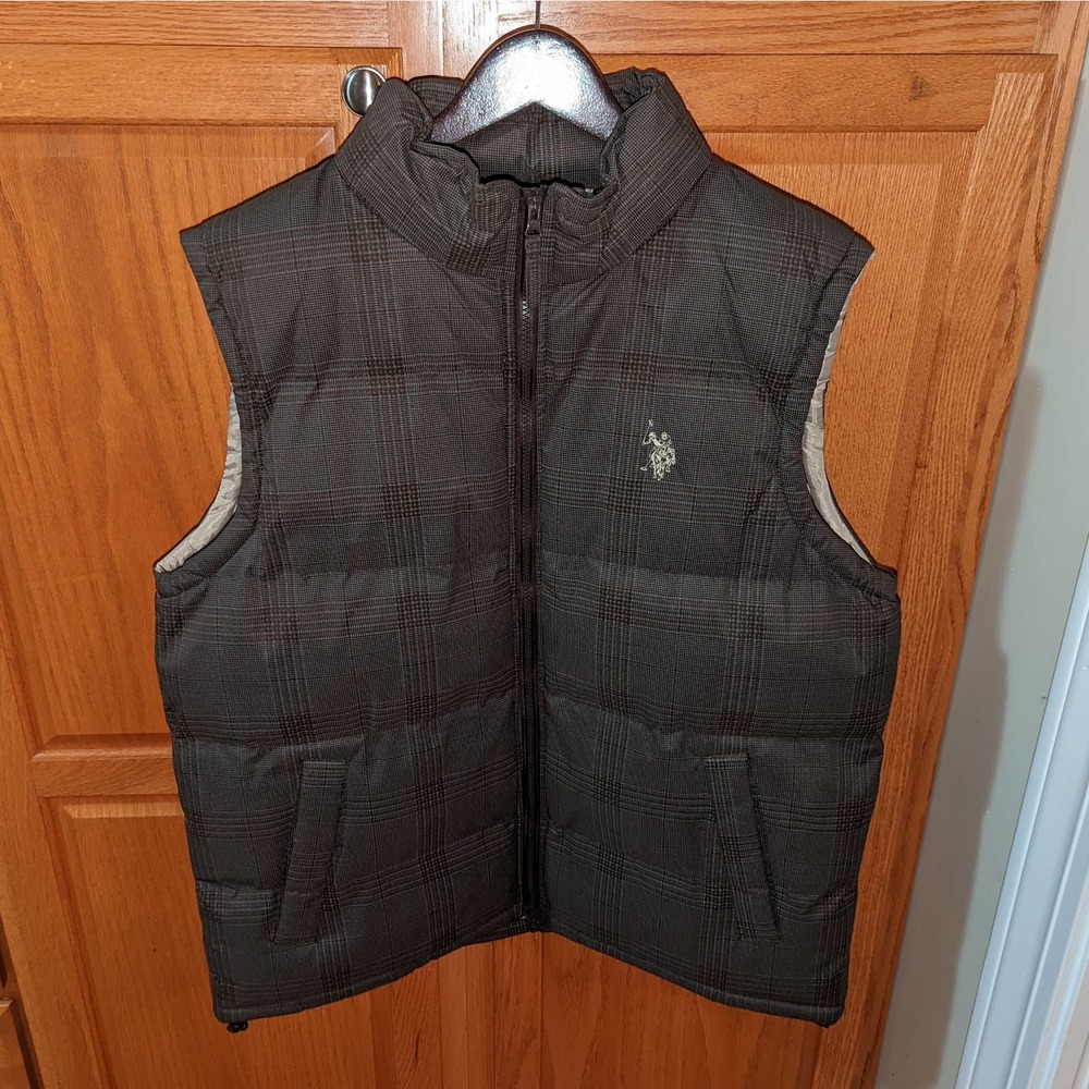 Vintage U.S. Polo Assn. MEN SIZE M Puffer Vest Plaid Brown Grey Preppy Retro